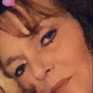 Meet your Posher, Debi